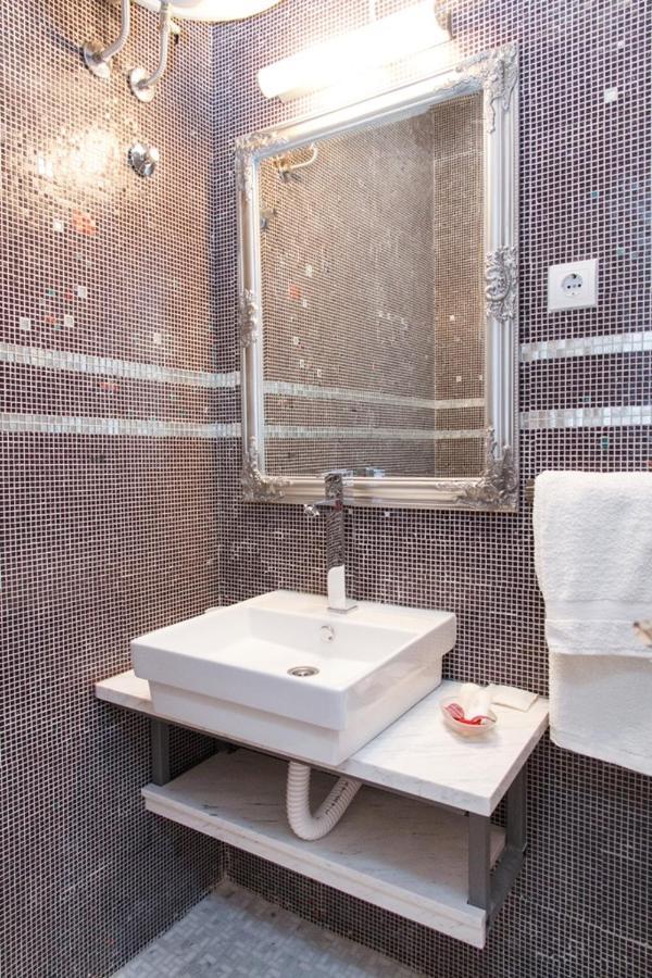 City Center Apartment With Balcony Belgrado Esterno foto