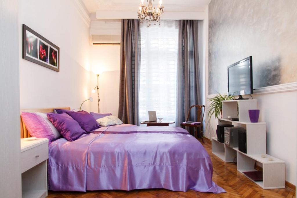 City Center Apartment With Balcony Belgrado Esterno foto